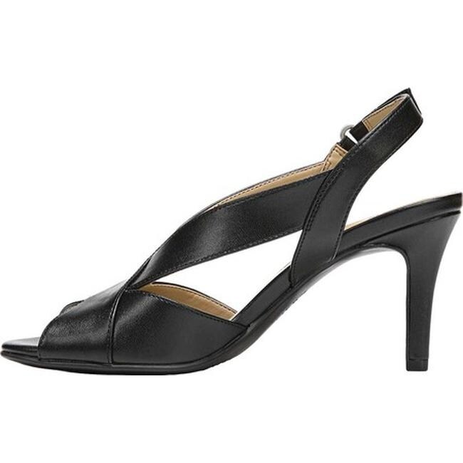 naturalizer barrie sandal
