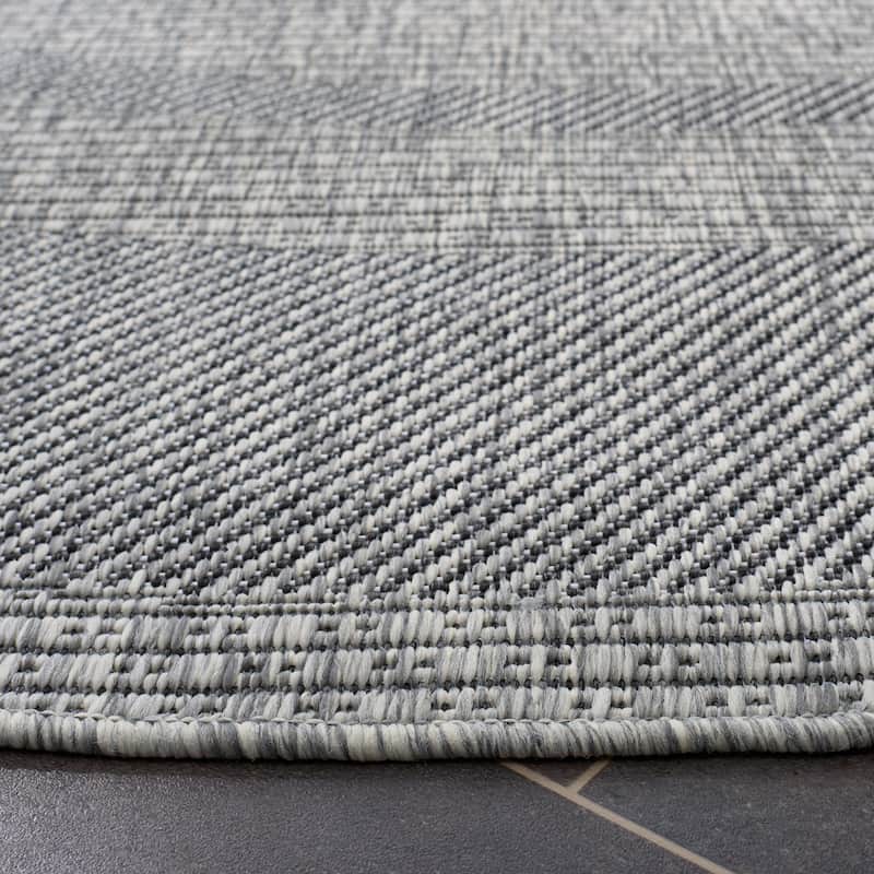 SAFAVIEH Beach House Iuliana Transitional Rug