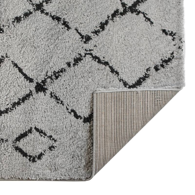 Qavij Geometric Stain Resistant Soft Area Rug By HomeRoots - 10' Runner