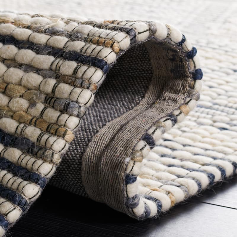 SAFAVIEH Handmade Marbella Siever Modern & Contemporary Wool Rug