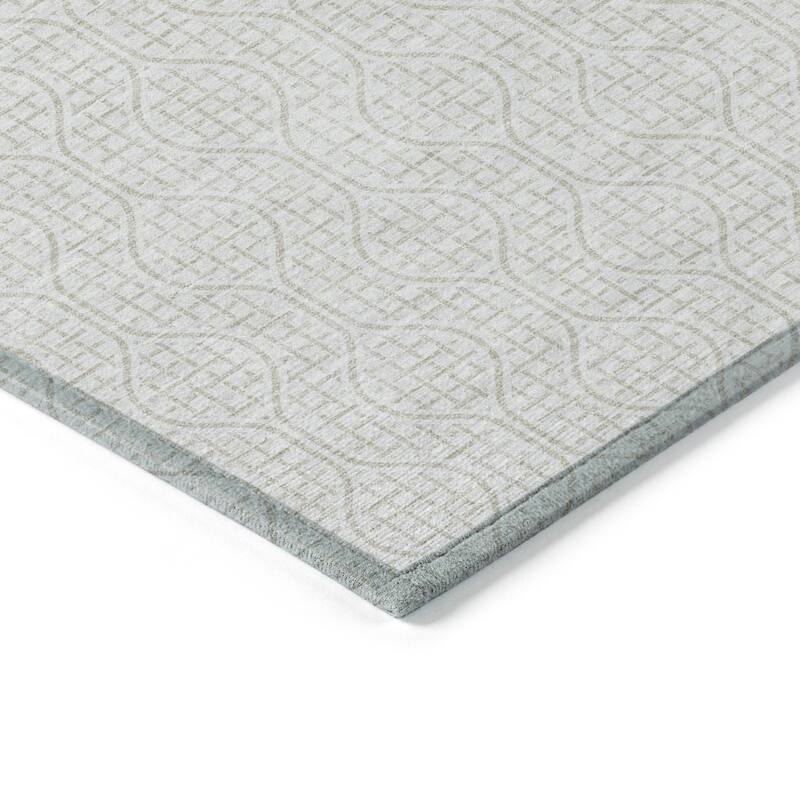 Machine Washable Indoor/ Outdoor Chantille Criss Cross Geo Rug