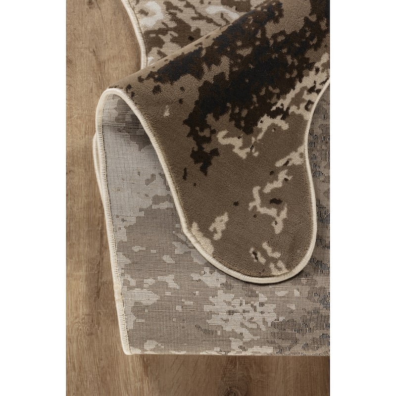 Brown 5 ft. x 7 ft. Luxury Area Rug, 0.43 Pile Height – Sophisticated Warmth for Any Room - 6' x 7'