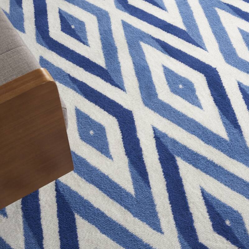 Joxa Power Loomed Distressed Geometric Modern Non Skid Stain Resistant Area Rug By HomeRoots - 120' X '84' X '0.39