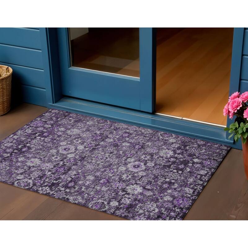 HomeRoots Oriental Traditional Rectangle Outdoor Rug - 3' x 5'