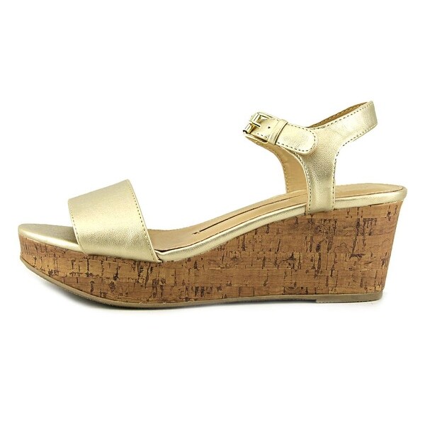 new directions platform sandals