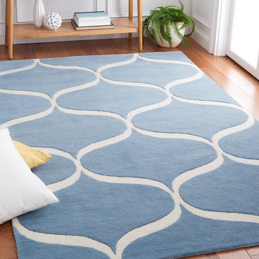 SAFAVIEH Handmade Chatham Cvetka Modern Moroccan Wool Rug