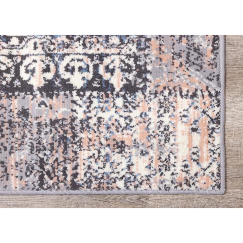 Florence Collection - Pink/Cream Patchwork Rug - 4'7" x 6'7"