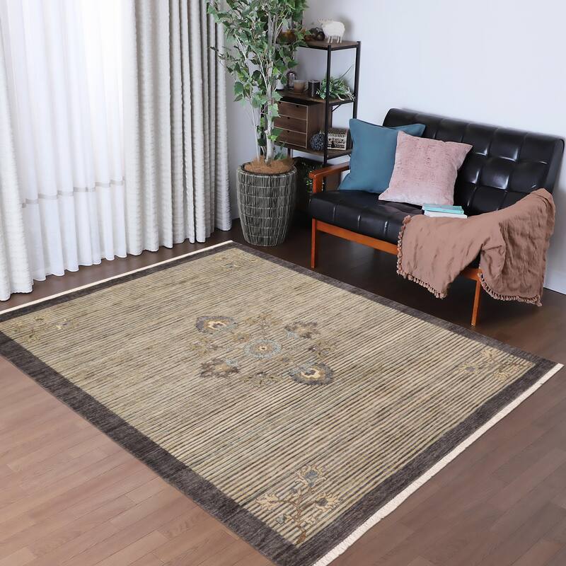 Vintage Inspired Gabbeh Floral Medallion Hand Knotted Area Rug