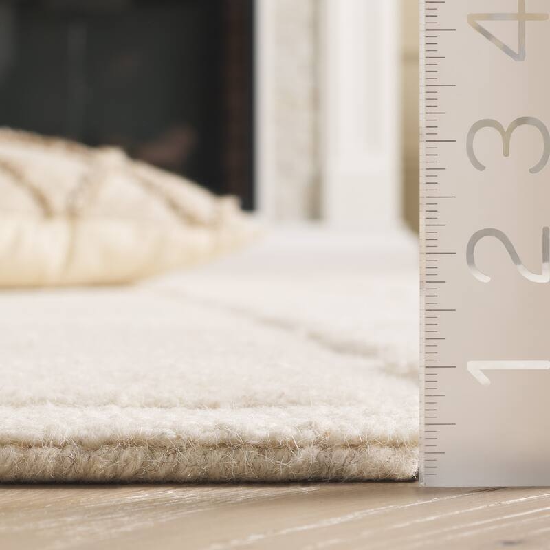 SAFAVIEH Handmade Mykonos Joita Wool Rug