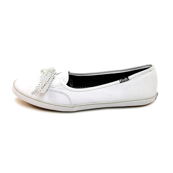white crochet keds