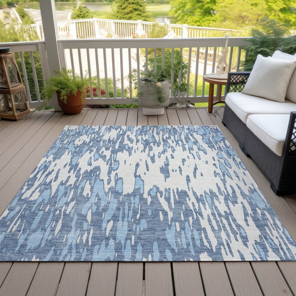 Machine Washable Indoor/ Outdoor Abstract Chantille Rug