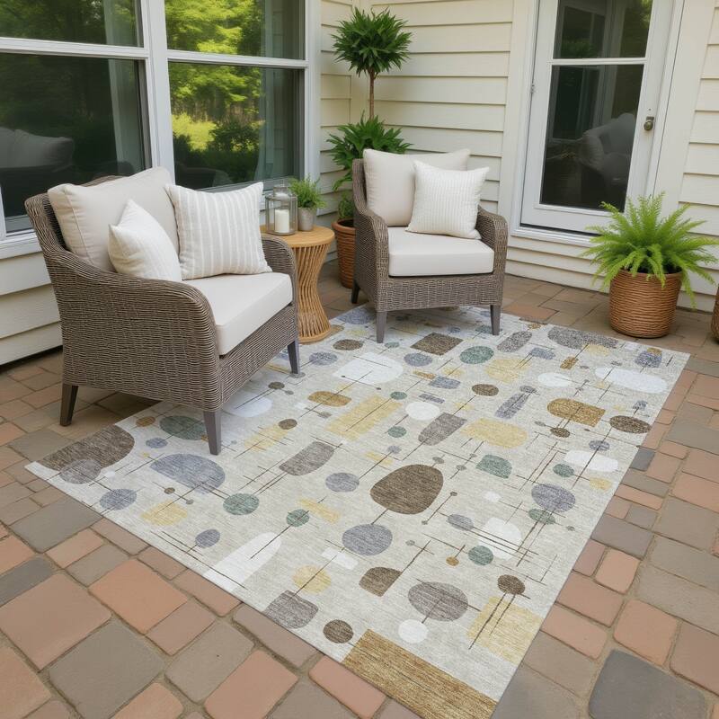 Machine Washable Indoor/ Outdoor Contemporary Fun Chantille Rug - Beige - 2'6" x 3'10"