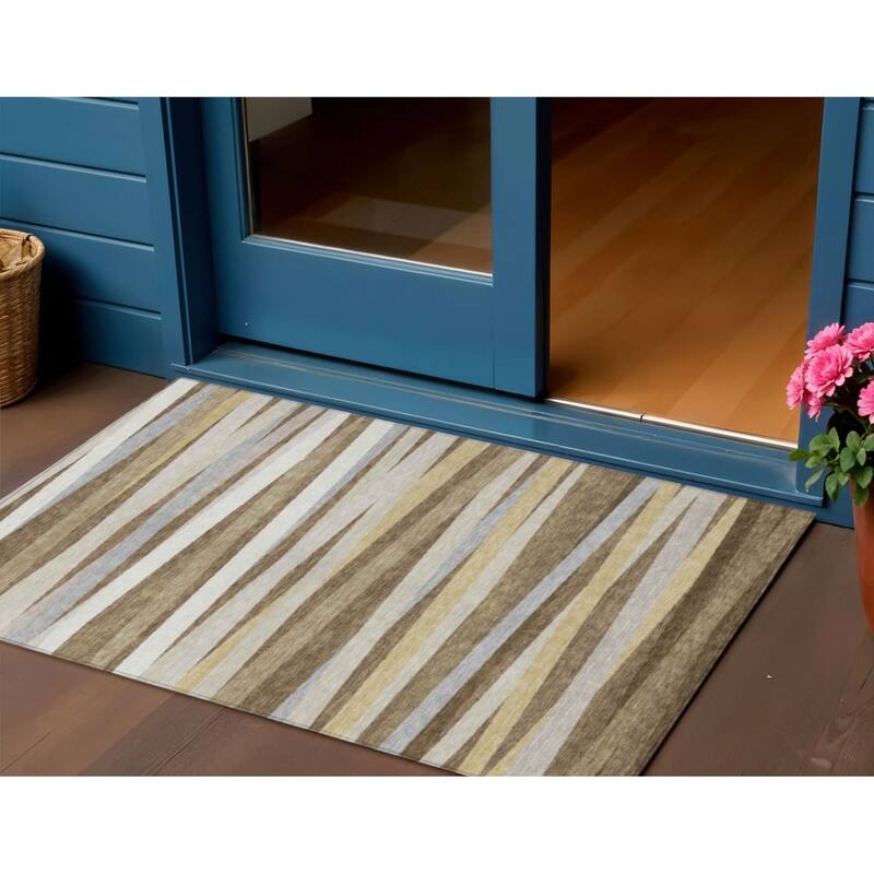 HomeRoots Striped Transitional Rectangle Outdoor Rug - 3' x 5'