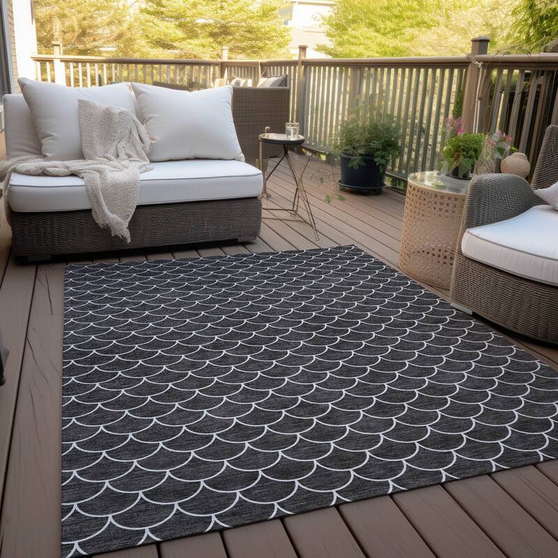 Machine Washable Indoor/ Outdoor Chantille Modern Geo Rug