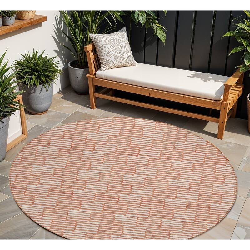 HomeRoots Geometric Transitional Rectangle Outdoor Rug - 8' Round