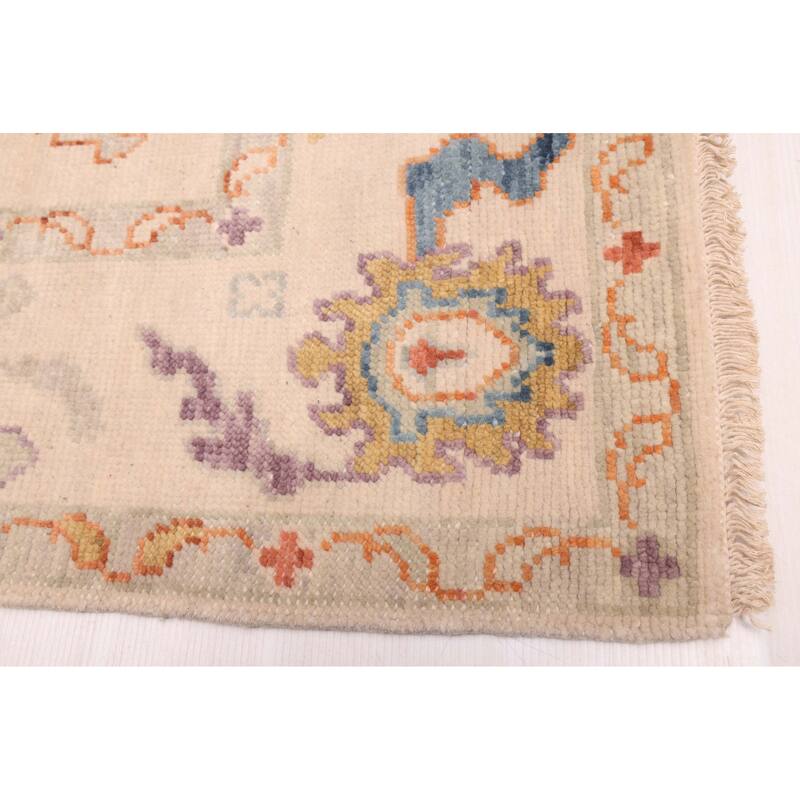 ECARPETGALLERY Hand-knotted Modern Oushak Ivory Wool Rug - 6'0 x 8'11
