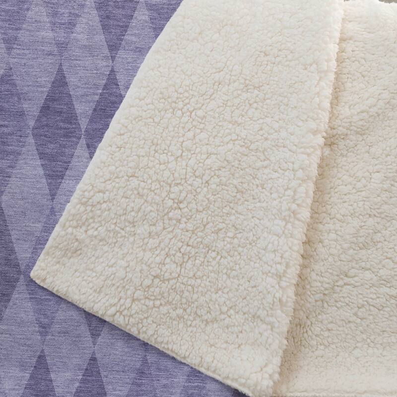Premium Machine Washable Modern Argyle Sherpa Throw Blanket