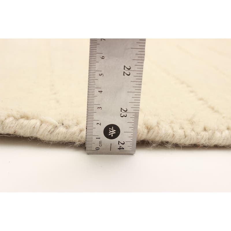 Kashkuli Gabbeh Cream Rug 5'4" x 5'4" - 5'4 x 5'4