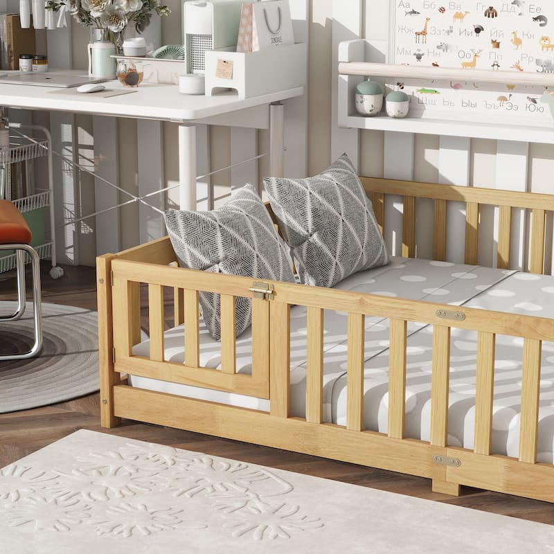 Roomfitters Twin/Full Floor Bed with Surround Fence, Rubber Wood Platform with Guardrails and Slats, Natural