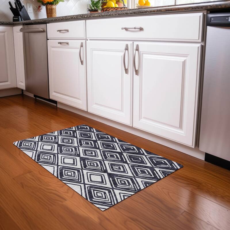 Premium Washable Super Soft Diamond Cascade Mayfield Rug - Black - 1'8" x 2'6"