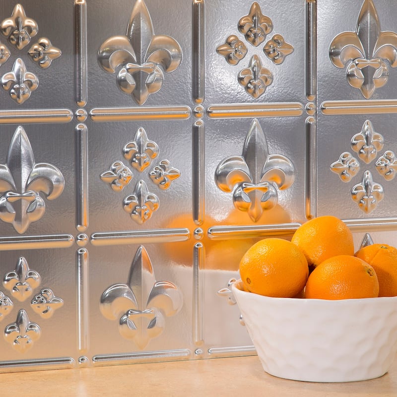 FASÄDE Fleur de Lis Decorative Vinyl Backsplash Panel