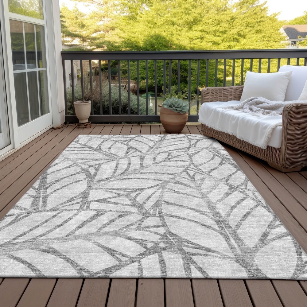 Machine Washable Indoor/ Outdoor Chantille Modern Palms Rug
