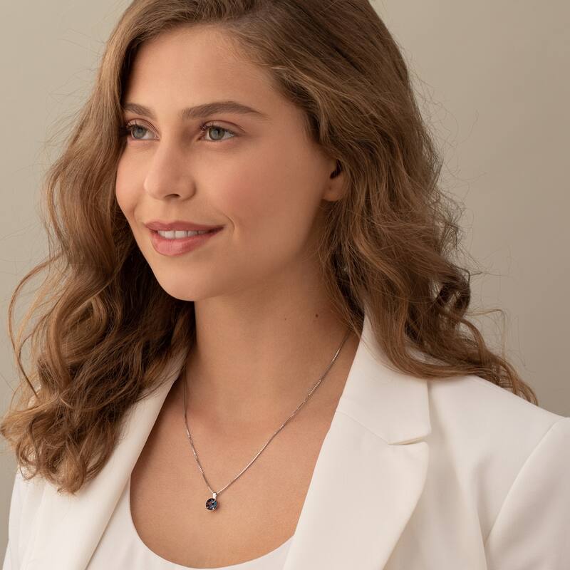 14k White Gold 2.35 ct Created Alexandrite Pendant Necklace