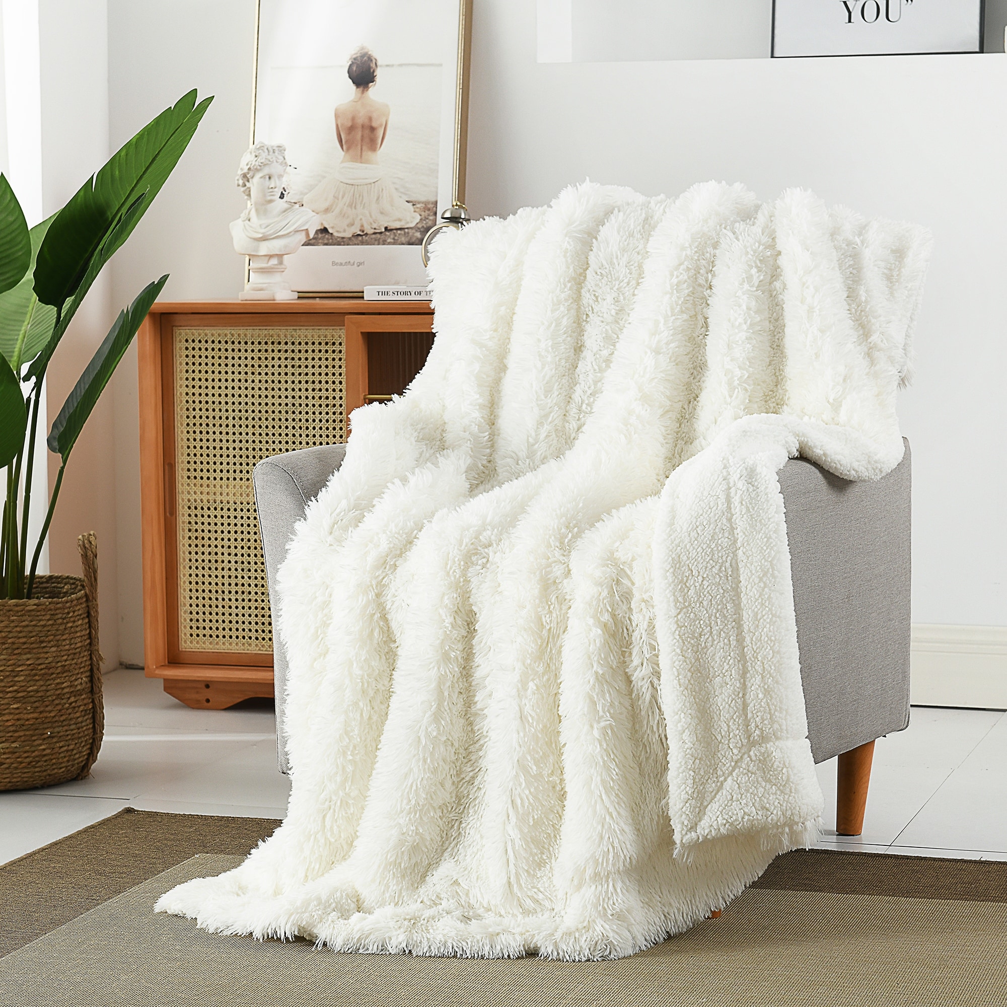 NordECO HOME 50''x 60'' Luxury Edenborn Shaggy Faux Fur Reversible Sherpa  Throw Blanket - Bed Bath & Beyond - 34626014