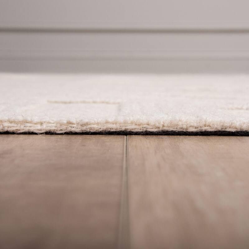 Alora Decor Ivy Collection Diamond Ivory Hand-tufted Wool Rug