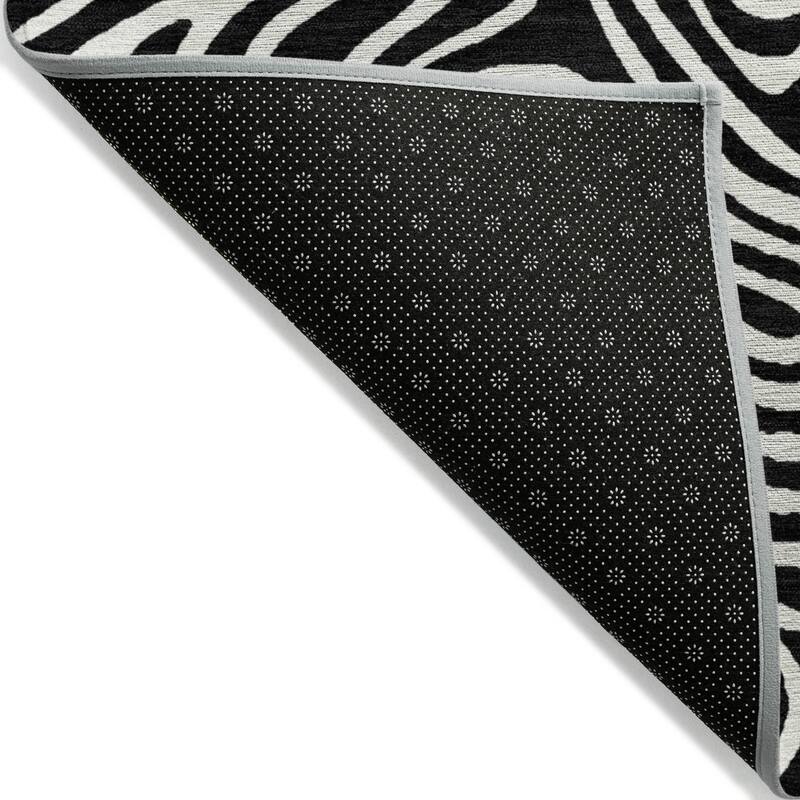 Machine Washable Indoor/ Outdoor Modern Trance Chantille Rug