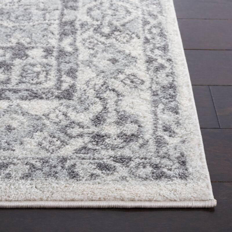 SAFAVIEH Tulum Doralice Bohemian & Eclectic Rug - 6'7" Square - Ivory/Grey