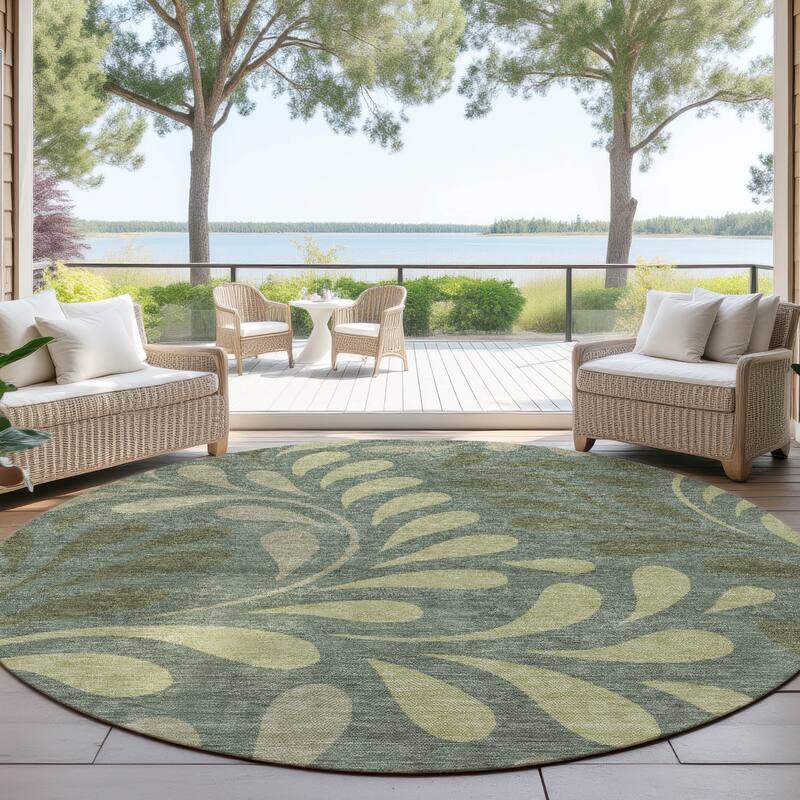Machine Washable Indoor/ Outdoor Floral Arabesque Chantille Rug - Basil - 8' x 8'