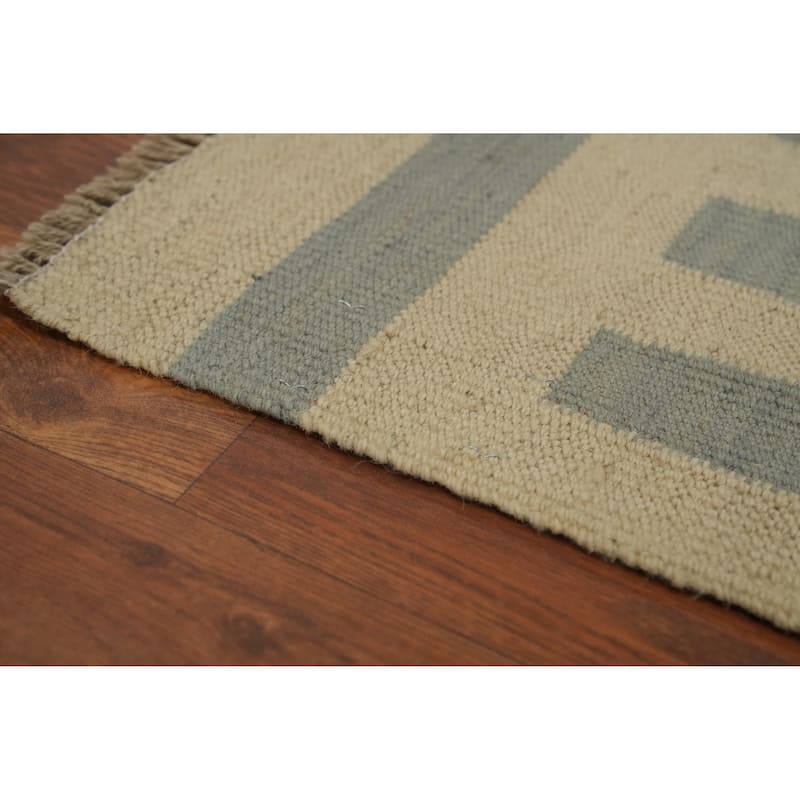 Hand Woven Southwestern Wool Multi-Colored Geometric Area Rug - 8' 6'' X 4' 11''