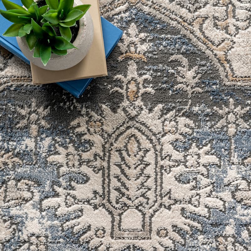 Nuloom Darcie Traditional Medallion Area Rug