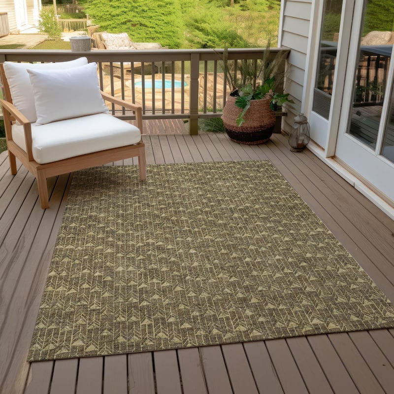 Machine Washable Indoor/ Outdoor Arrows Chantille Rug