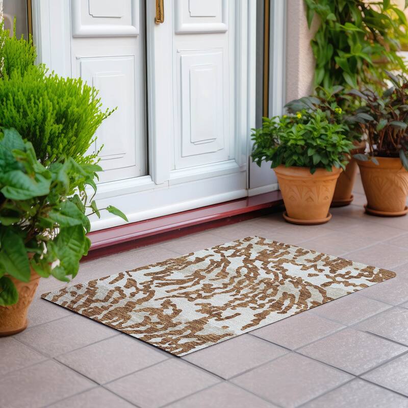 Machine Washable Indoor/ Outdoor Chantille Animal Print Abstract Rug - Paprika - 1'8" x 2'6"