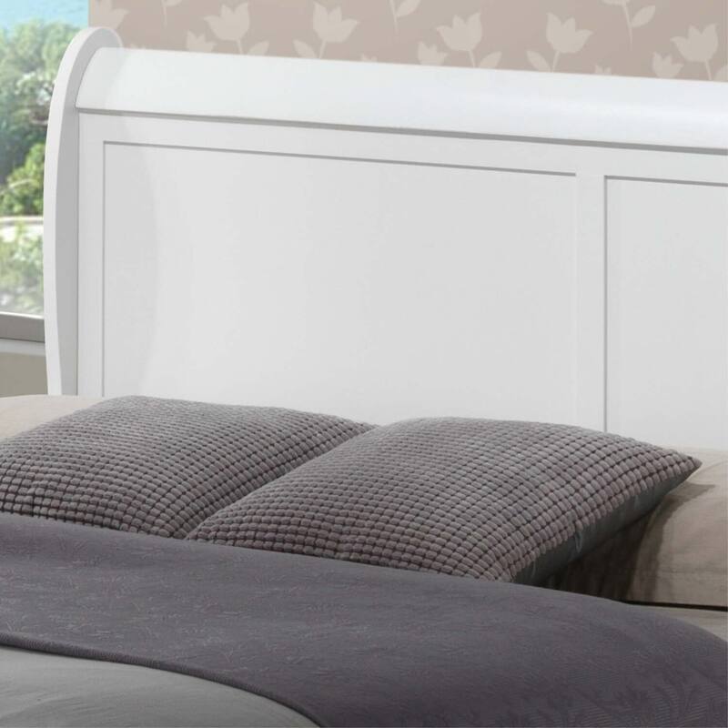 White Full Bed with Classic Transitional Style, Bright Finish and Spacious Frame for Stylish and Comfortable Bedrooms