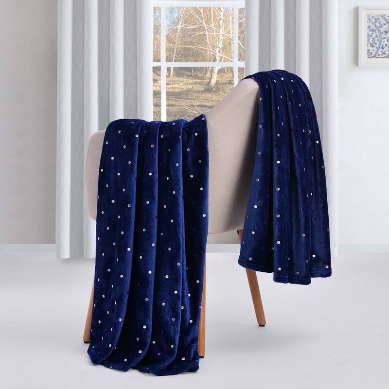 Superior Fleece Plush Medium Weight Soft Fluffy Decorative Blanket