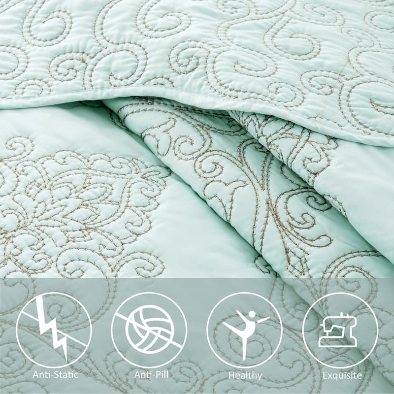Serenta Damask Oversized 4-piece Bedspread Set