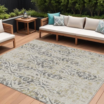 HomeRoots Floral Transitional Rectangle Outdoor Rug