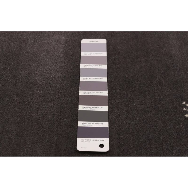Kashkuli Gabbeh Grey Rug 6'5" x 9'7" - 6'5 x 9'7