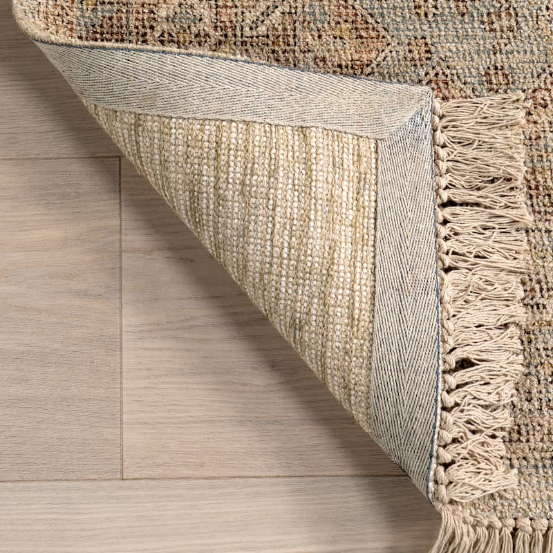 Nuloom Rosia Traditional Persian Tasseled Area Rug