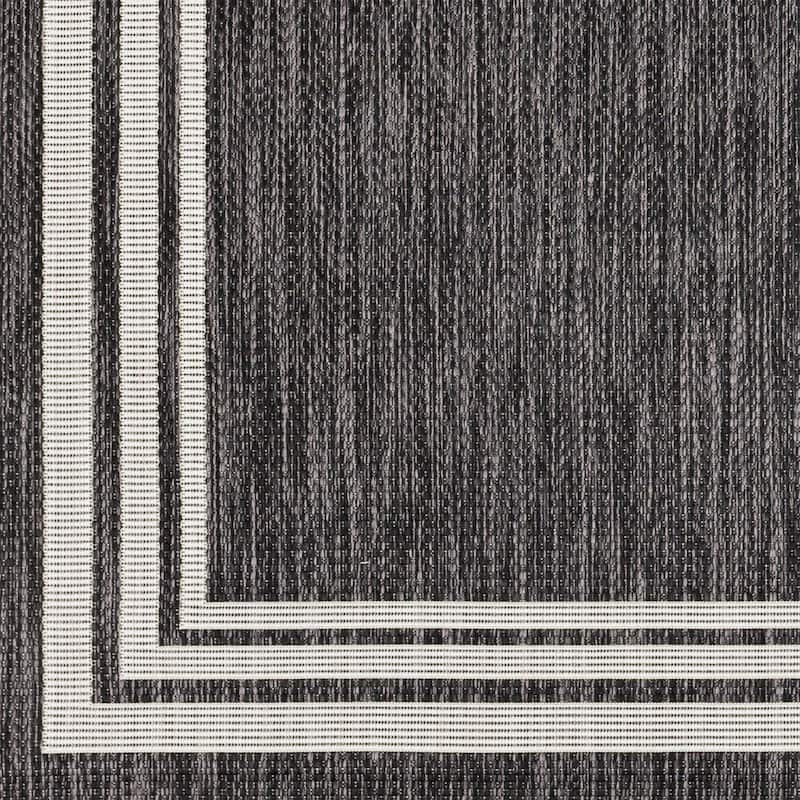 Livabliss Jeremie Indoor/ Outdoor Border Area Rug