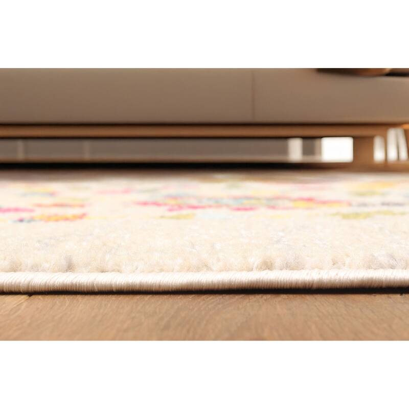 ECARPETGALLERY Machine Made Rosa Ivory Area Rug