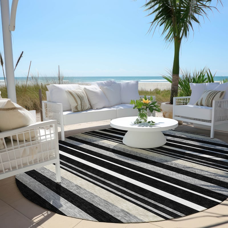 Machine Washable Indoor/ Outdoor Chantille Contemporary Stripes Rug - Black - 8' x 8'