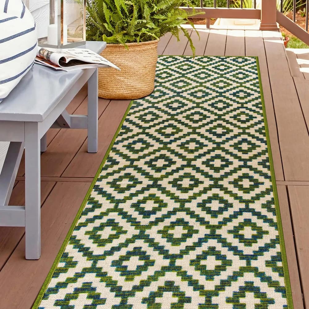 Contemporary Geometric Trellis Indoor/Outdoor Area Rug