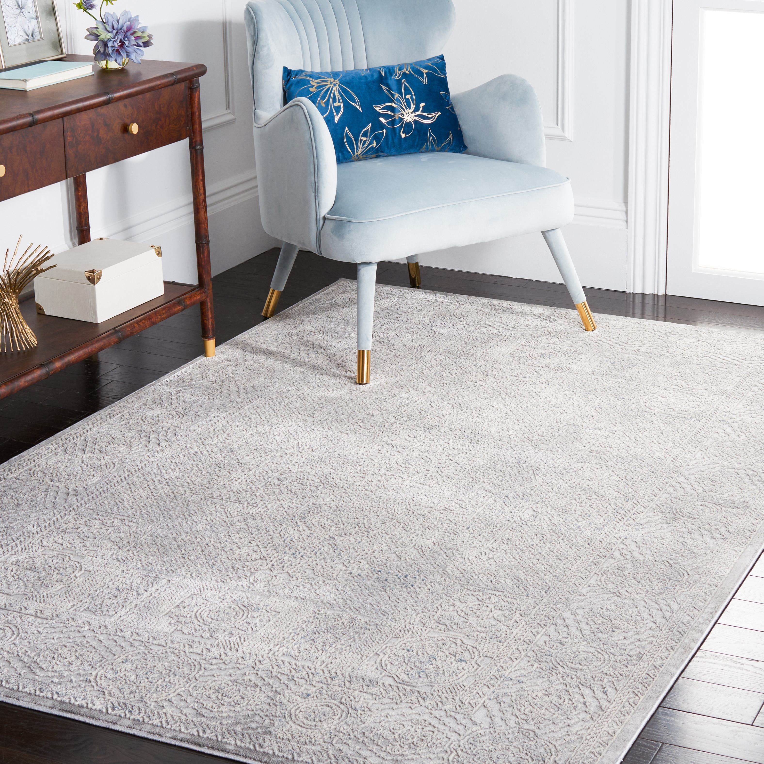 SAFAVIEH Vogue Adelaide Modern & Contemporary Rug