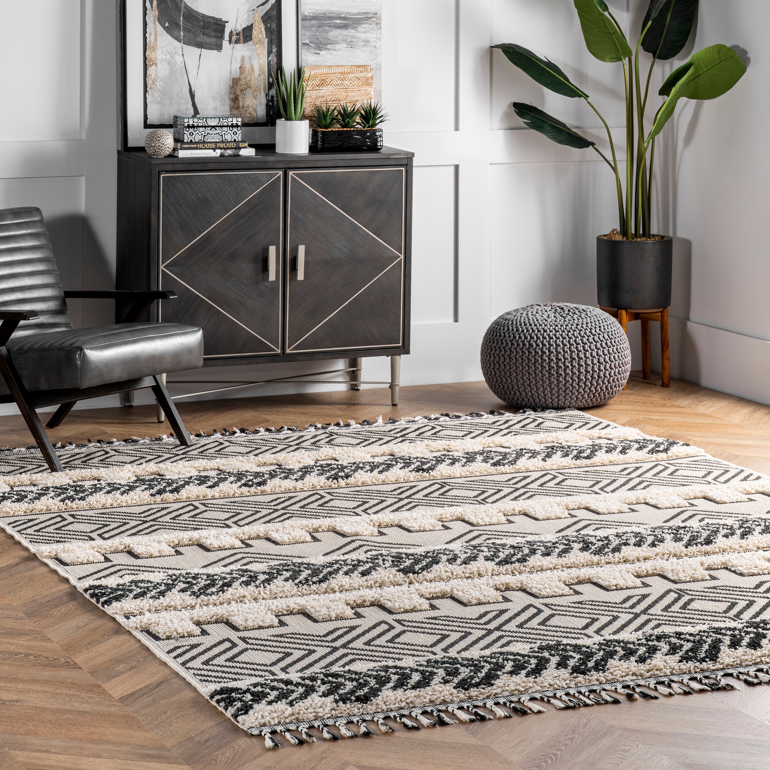 Nuloom Zuri Shaggy Banded Tribal Area Rug