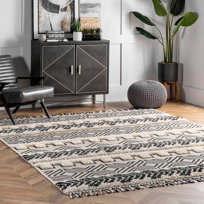Nuloom Zuri Shaggy Banded Tribal Area Rug - 3' x 5' - Light Grey - Rectangle
