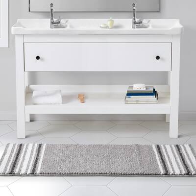 VCNY Home Aiden Jacquard Chenille Noodle Bath Runner
